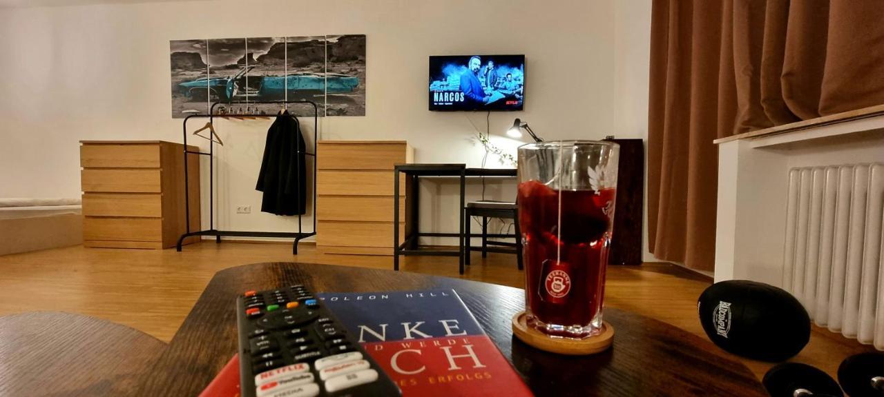 Business Apartment Mit Kuche Fur 1-3 +Netflx+5G Wlan Nahe Der Mhh Im Industrial Design Hanower Zewnętrze zdjęcie