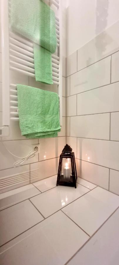 Business Apartment Mit Kuche Fur 1-3 +Netflx+5G Wlan Nahe Der Mhh Im Industrial Design Hanower Zewnętrze zdjęcie