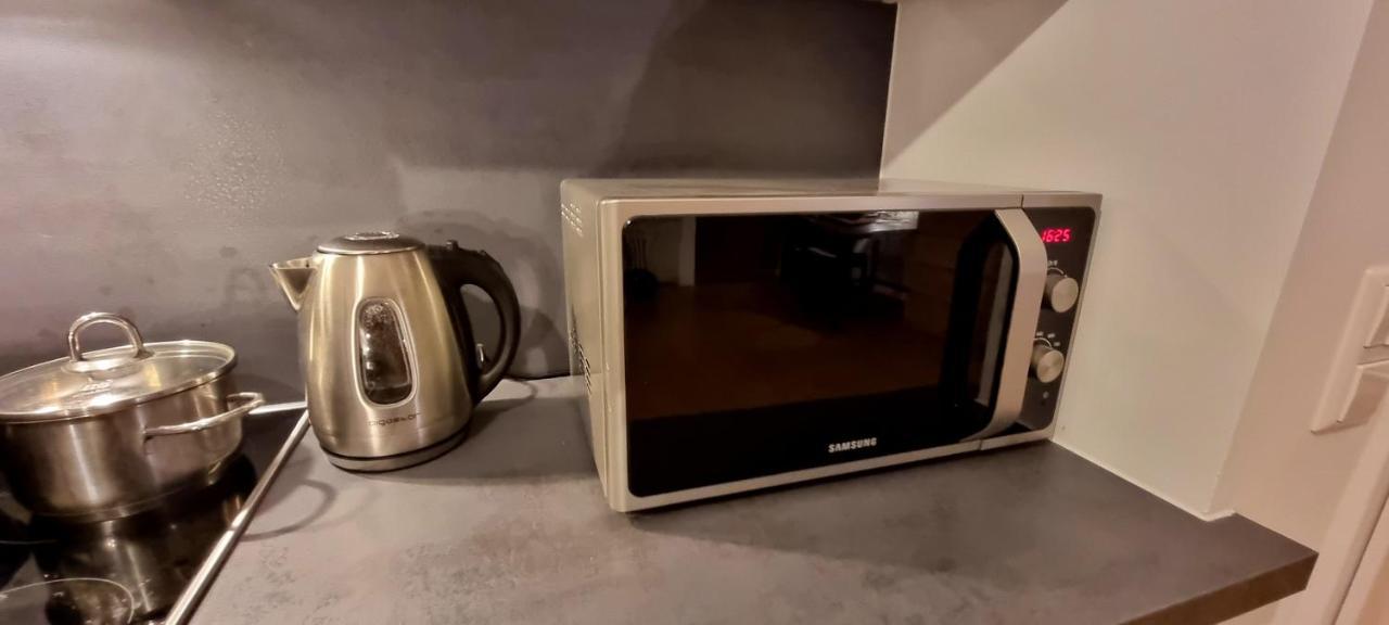 Business Apartment Mit Kuche Fur 1-3 +Netflx+5G Wlan Nahe Der Mhh Im Industrial Design Hanower Zewnętrze zdjęcie