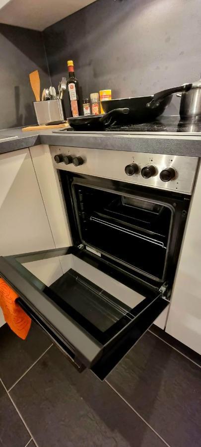 Business Apartment Mit Kuche Fur 1-3 +Netflx+5G Wlan Nahe Der Mhh Im Industrial Design Hanower Zewnętrze zdjęcie