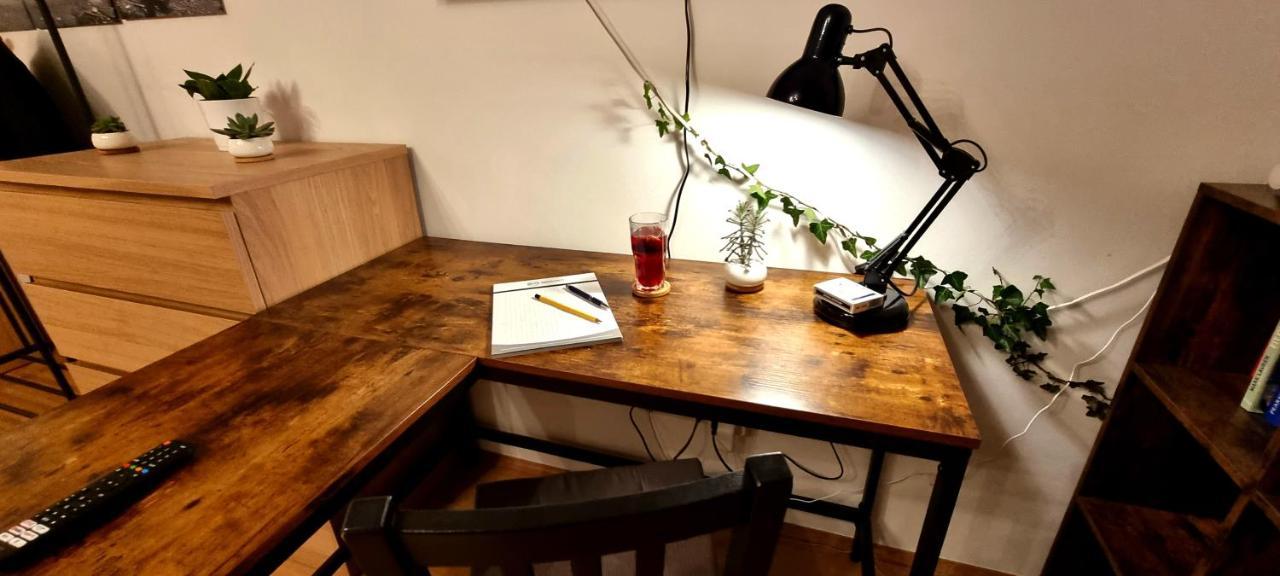 Business Apartment Mit Kuche Fur 1-3 +Netflx+5G Wlan Nahe Der Mhh Im Industrial Design Hanower Zewnętrze zdjęcie